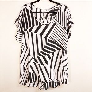 Cato Geometric Black and White Top Size 22/24W